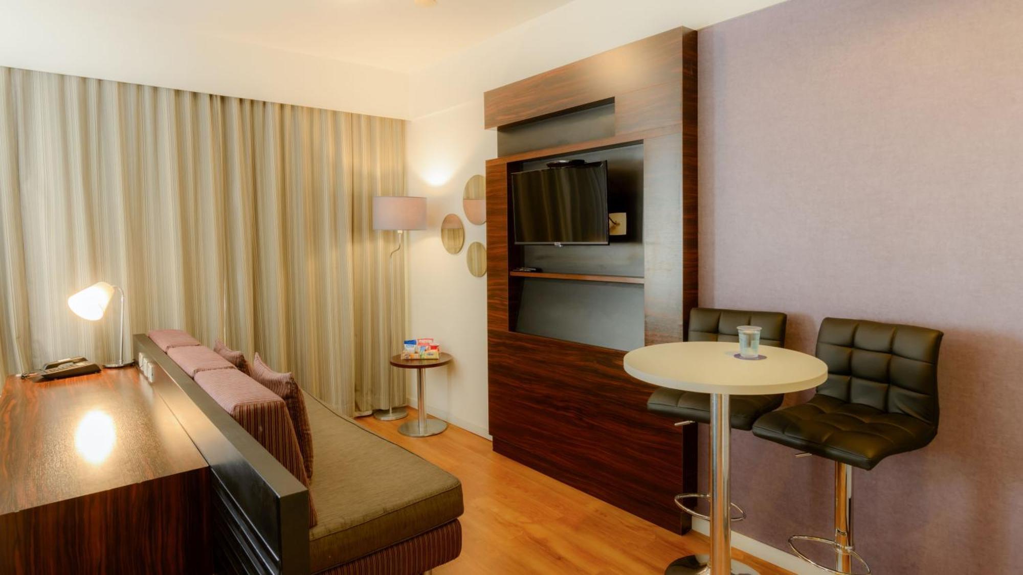 Comfort Suites Alphaville Barueri Exterior photo